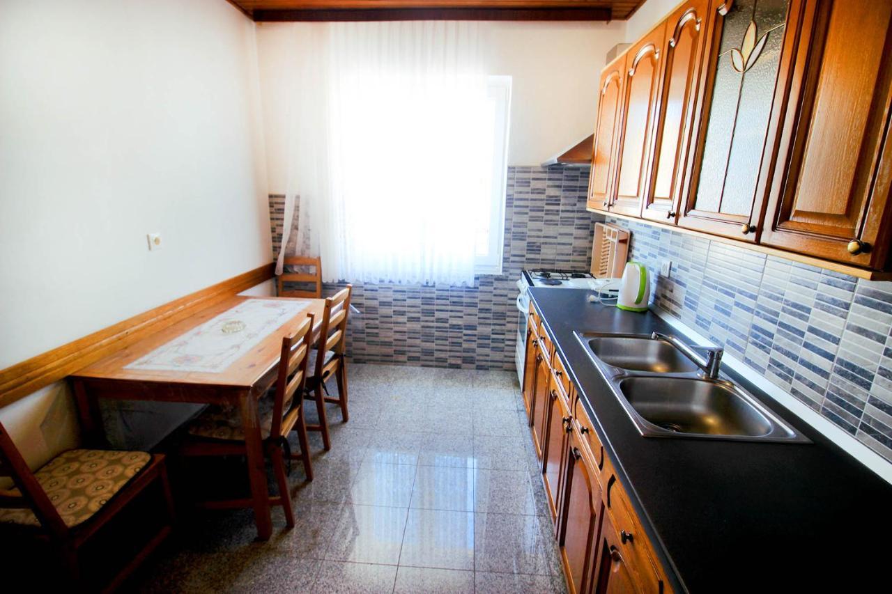 The Peaceful Vacation Apartment Metajna Exterior photo
